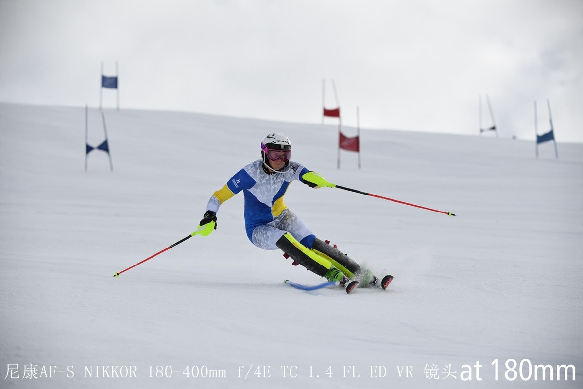 尼康正式发布180-400mm f/4E X1.4内置增倍和与佳能的镜头对比MTF曲线以及官方20张样片