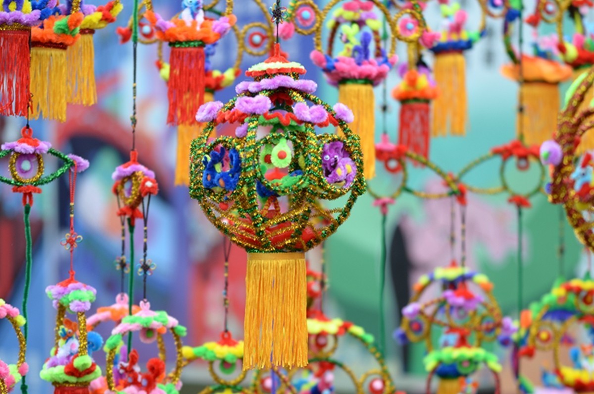 春节夫子庙花灯市场全扫描。