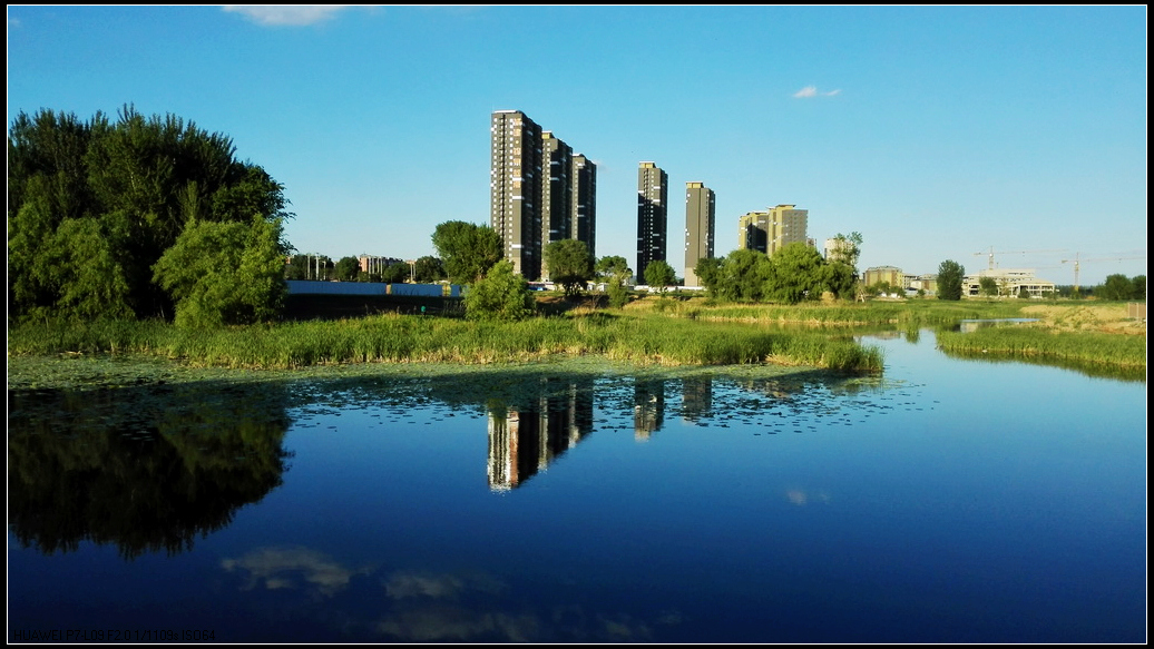 长河之畔(华为p7)