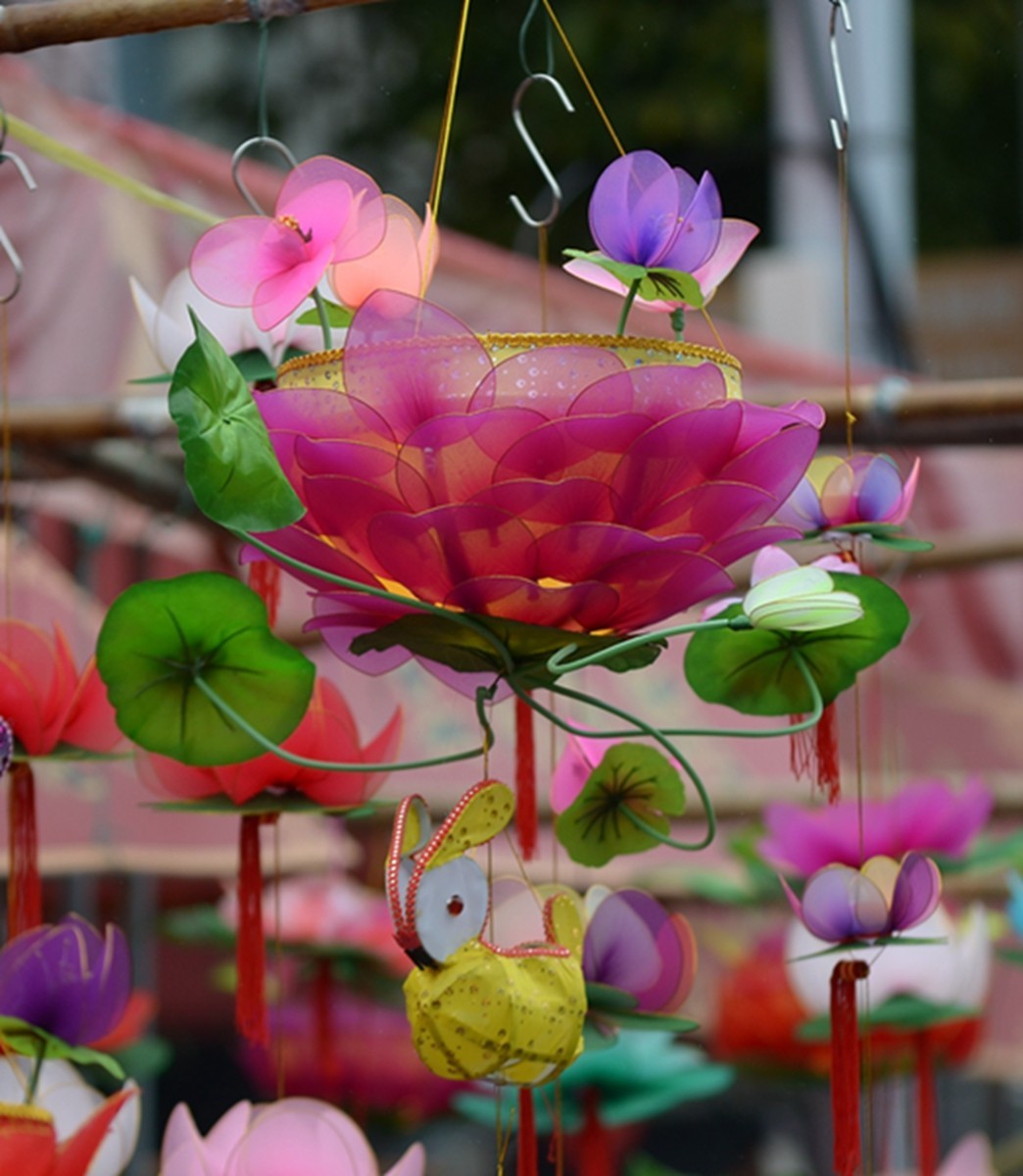 春节夫子庙花灯市场全扫描。