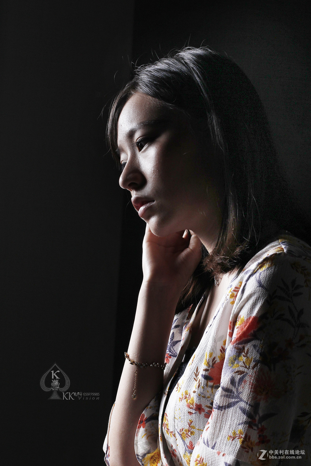 一组蜂鸟网活动的低调人像