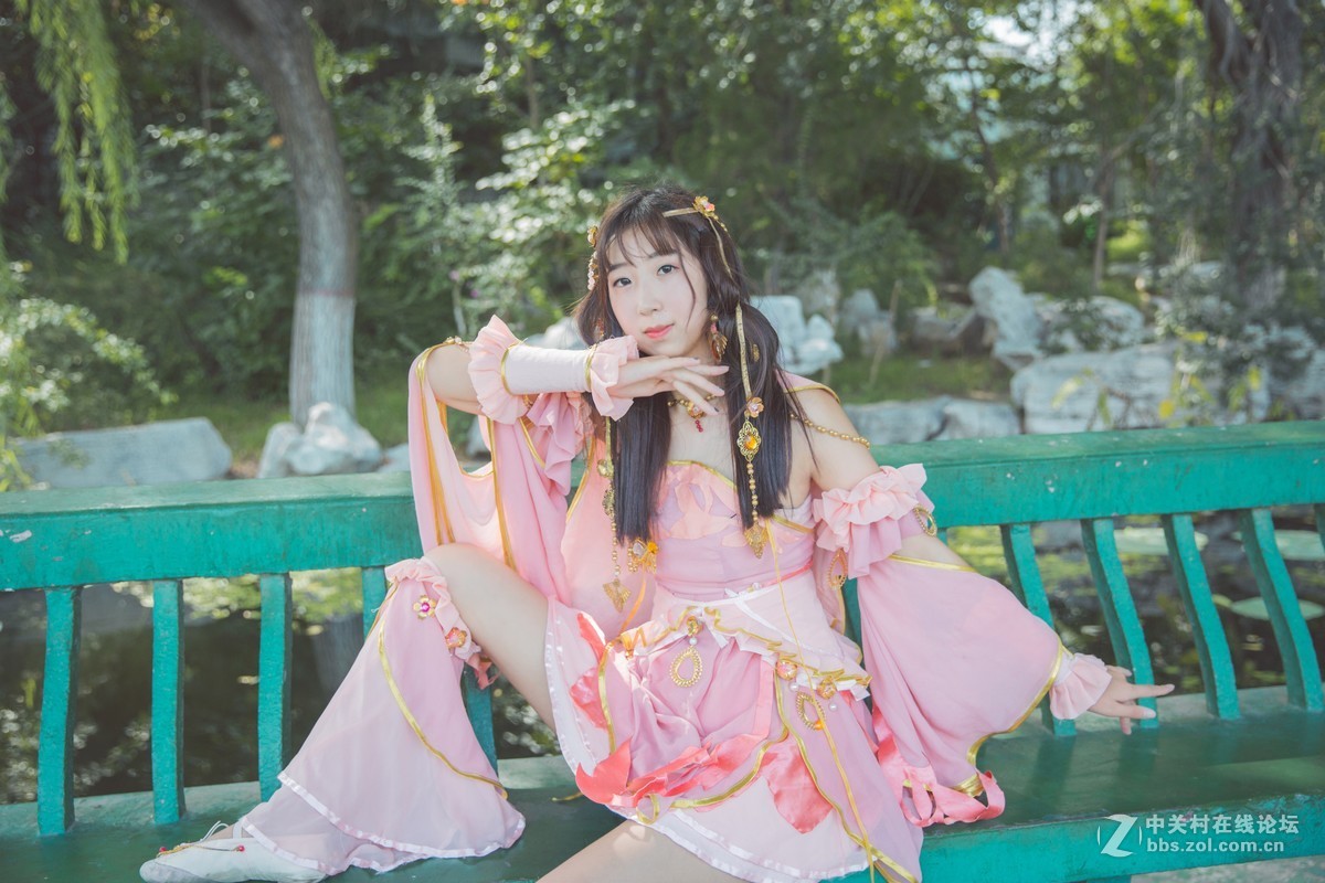 剑网三定国秀萝cos