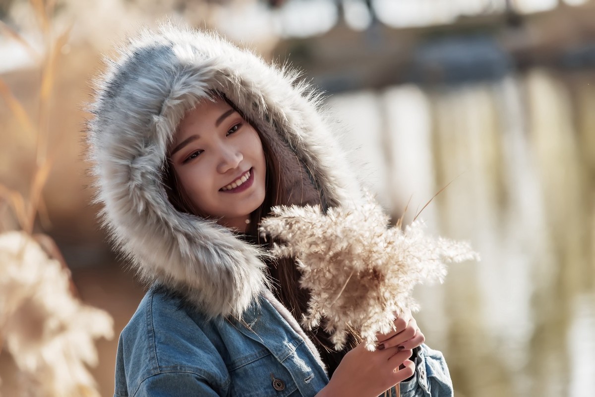 腾龙70210抓拍芦荡佳人