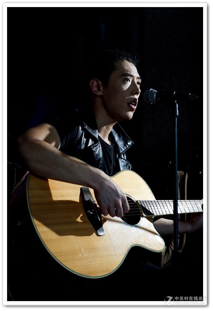 年轻歌手，人像