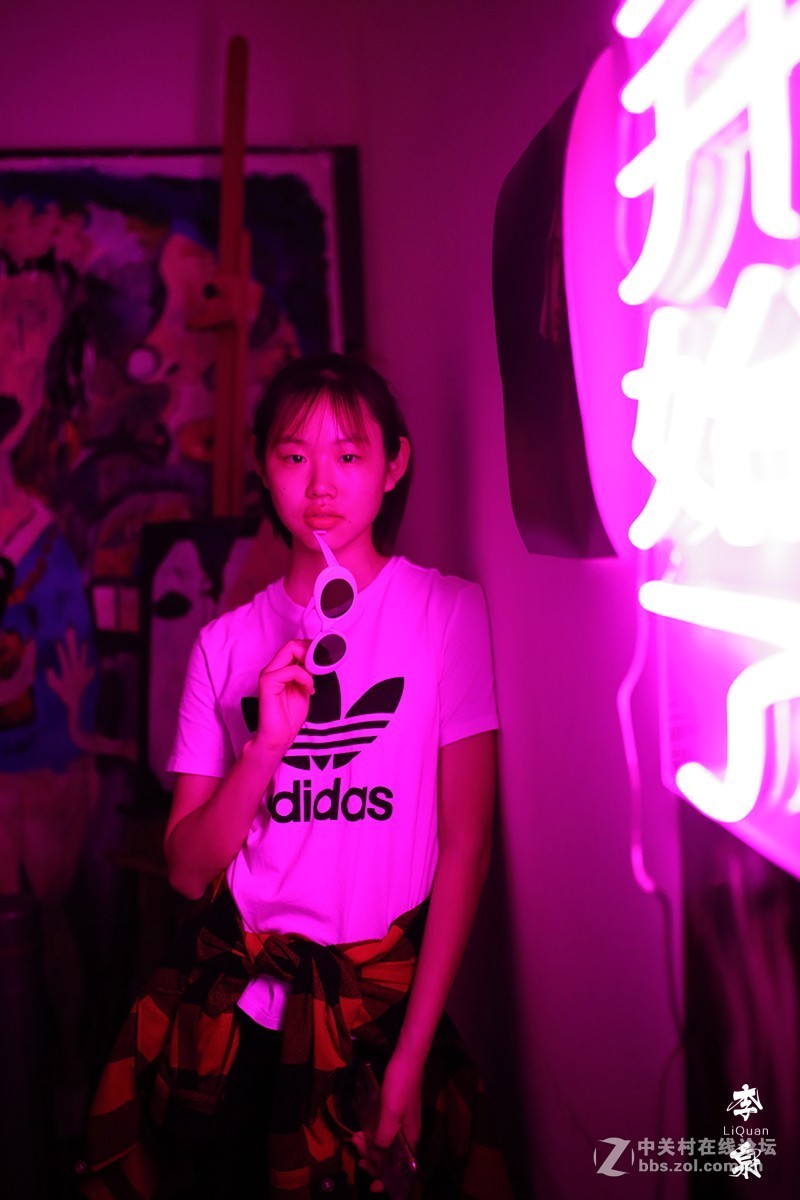 摄影人李泉：换个姿势拍照