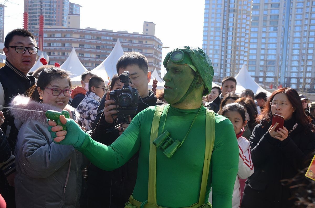 国 际 凤 情 节 ----- 抓   拍