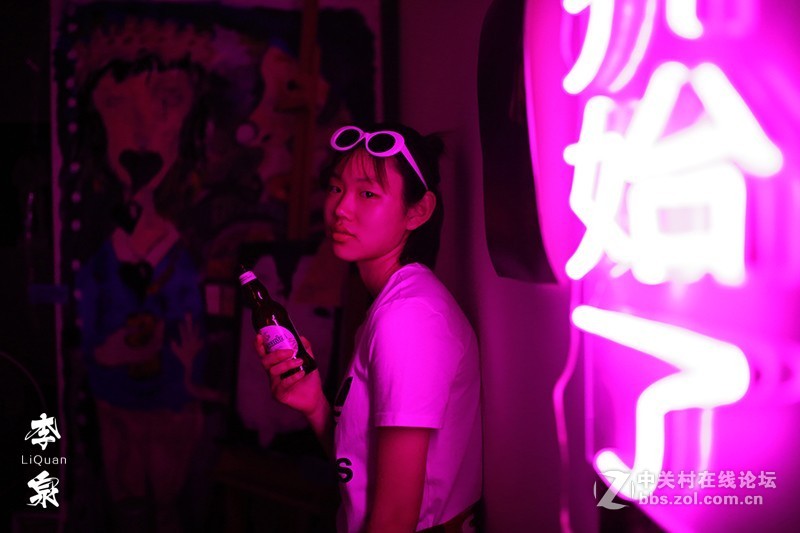 摄影人李泉：换个姿势拍照