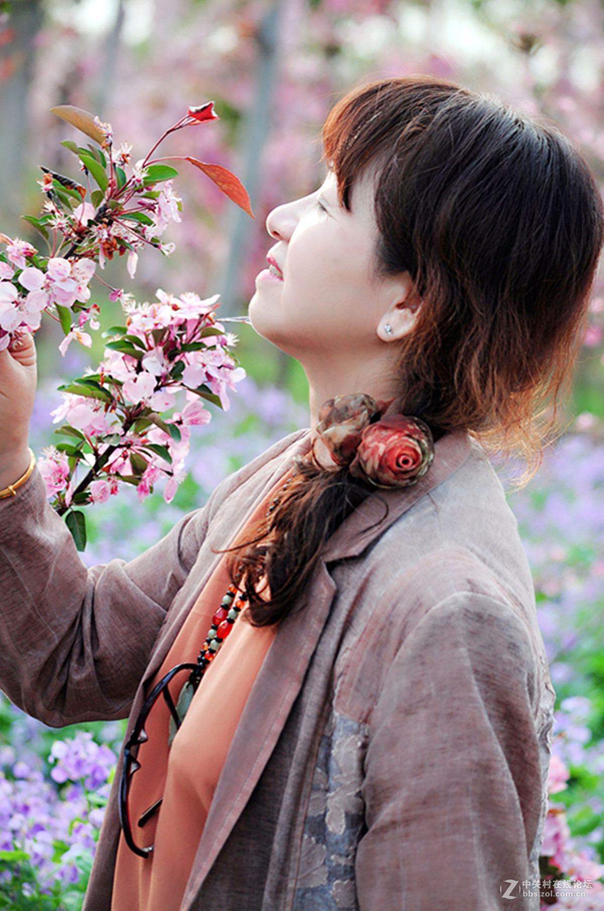 新手报到,请大师多多指点。