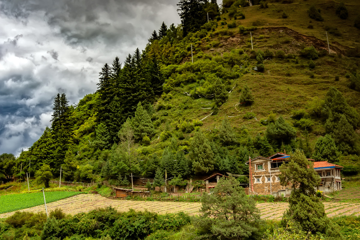 川西阿坝州风光 《马尔康梭磨河大峡谷》