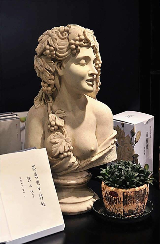 挖掘先锋书店中的点点滴滴