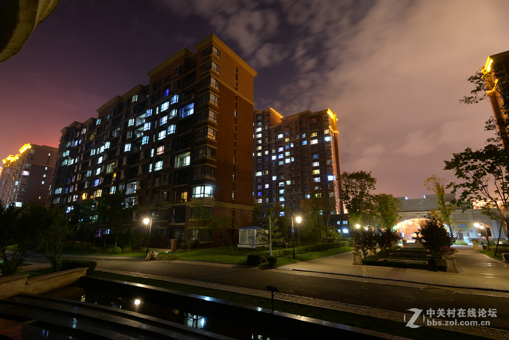 小区月色中秋之夜