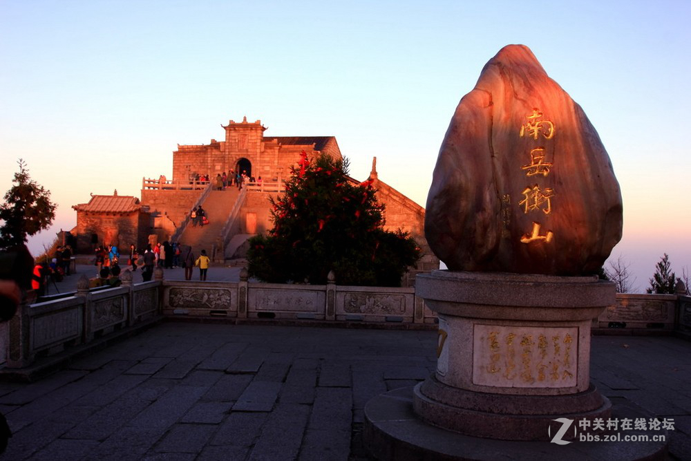 云海烟寺   灵秀衡山