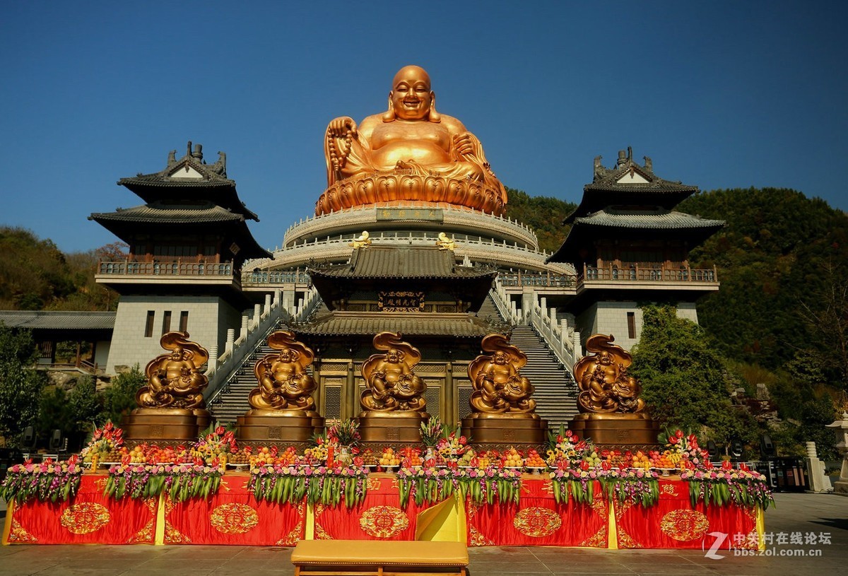 笑看天下——雪窦山大佛寺弥勒佛
