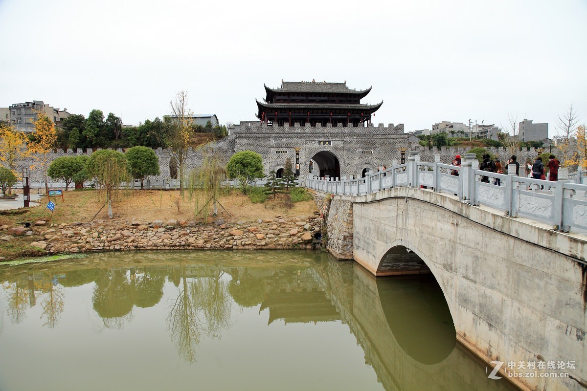 游走贵州且兰古镇