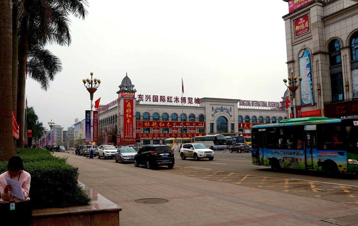 中国东兴越南芒街口岸掠影