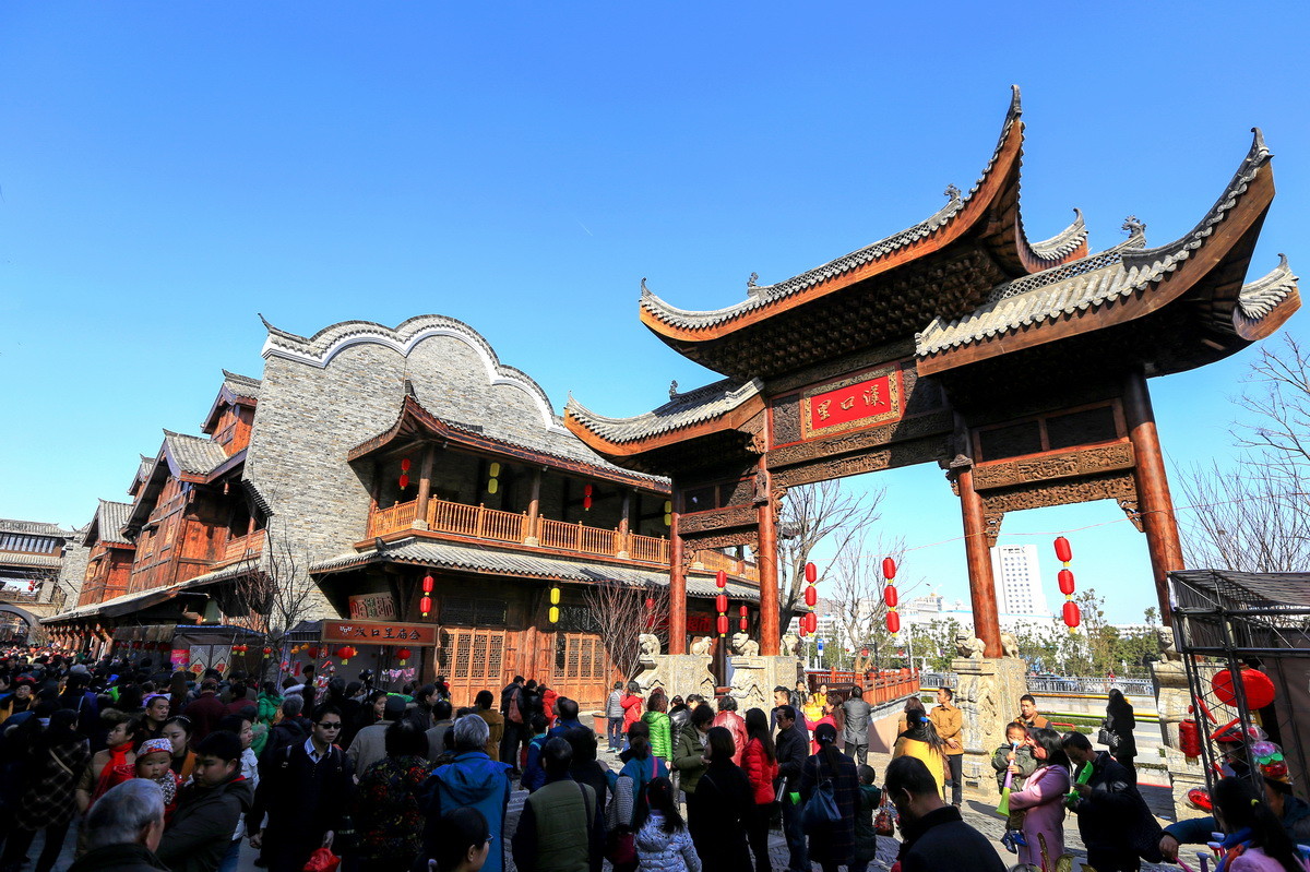 zol月赛新年汉口里庙会