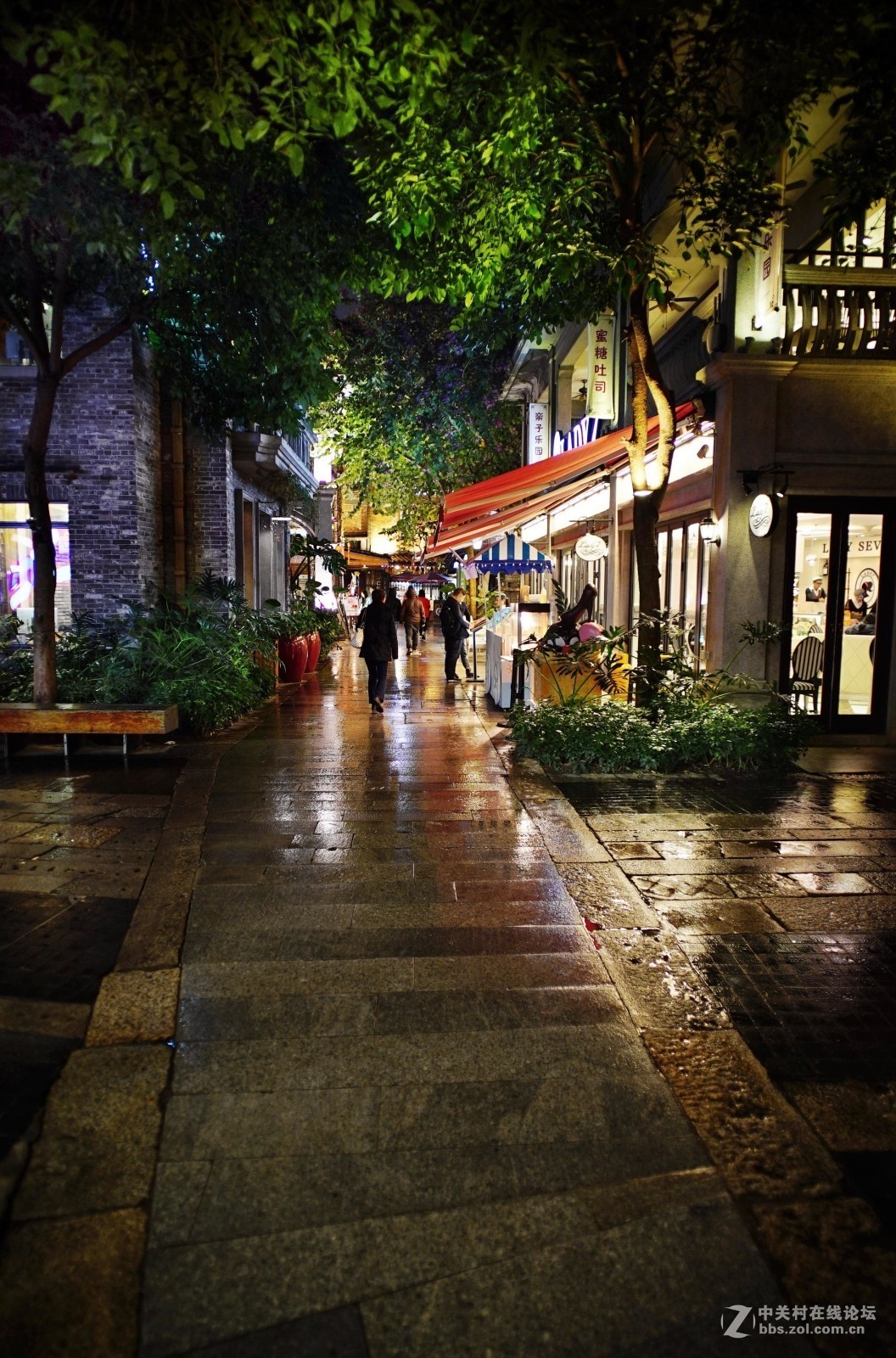 百年老宅里的服装店   【佛山岭南新天地游】
