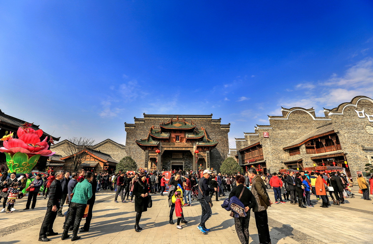 zol月赛新年汉口里庙会