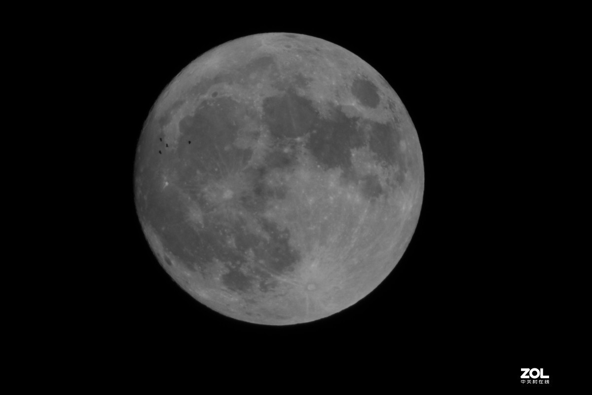 8月15圆月