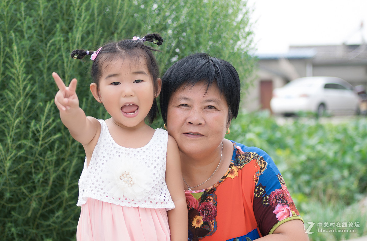 回家看女儿，随便拍了几张