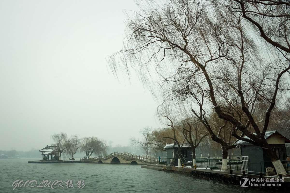 大明湖雪景