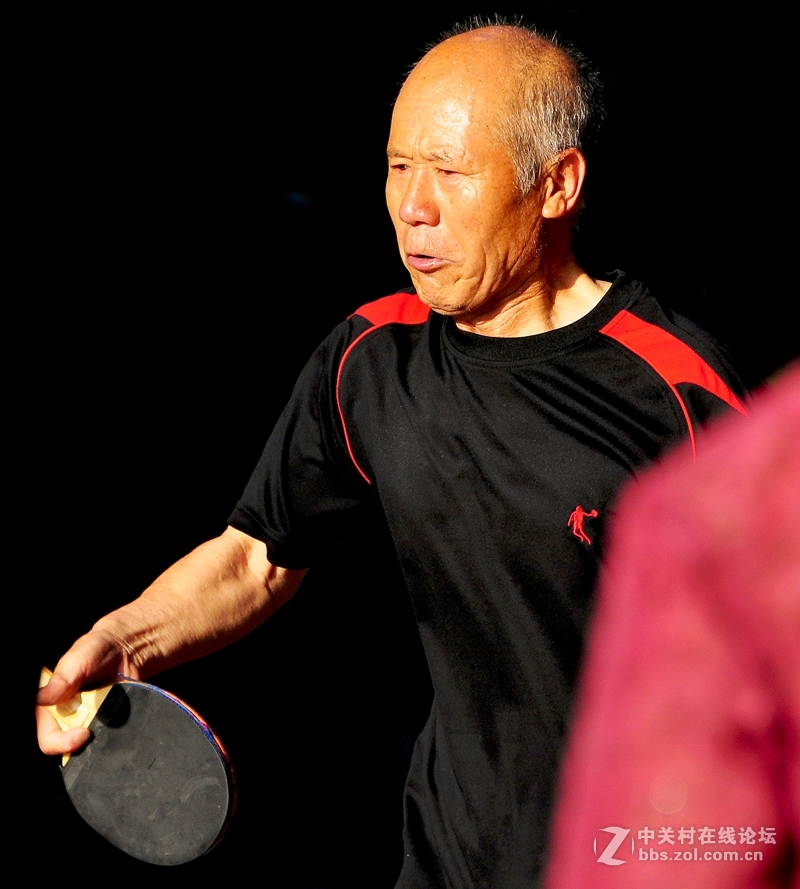 扫街---打乒乓球的大叔