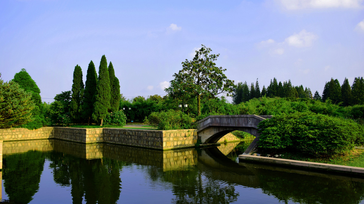 上海万竹园（内有丝竹镇）