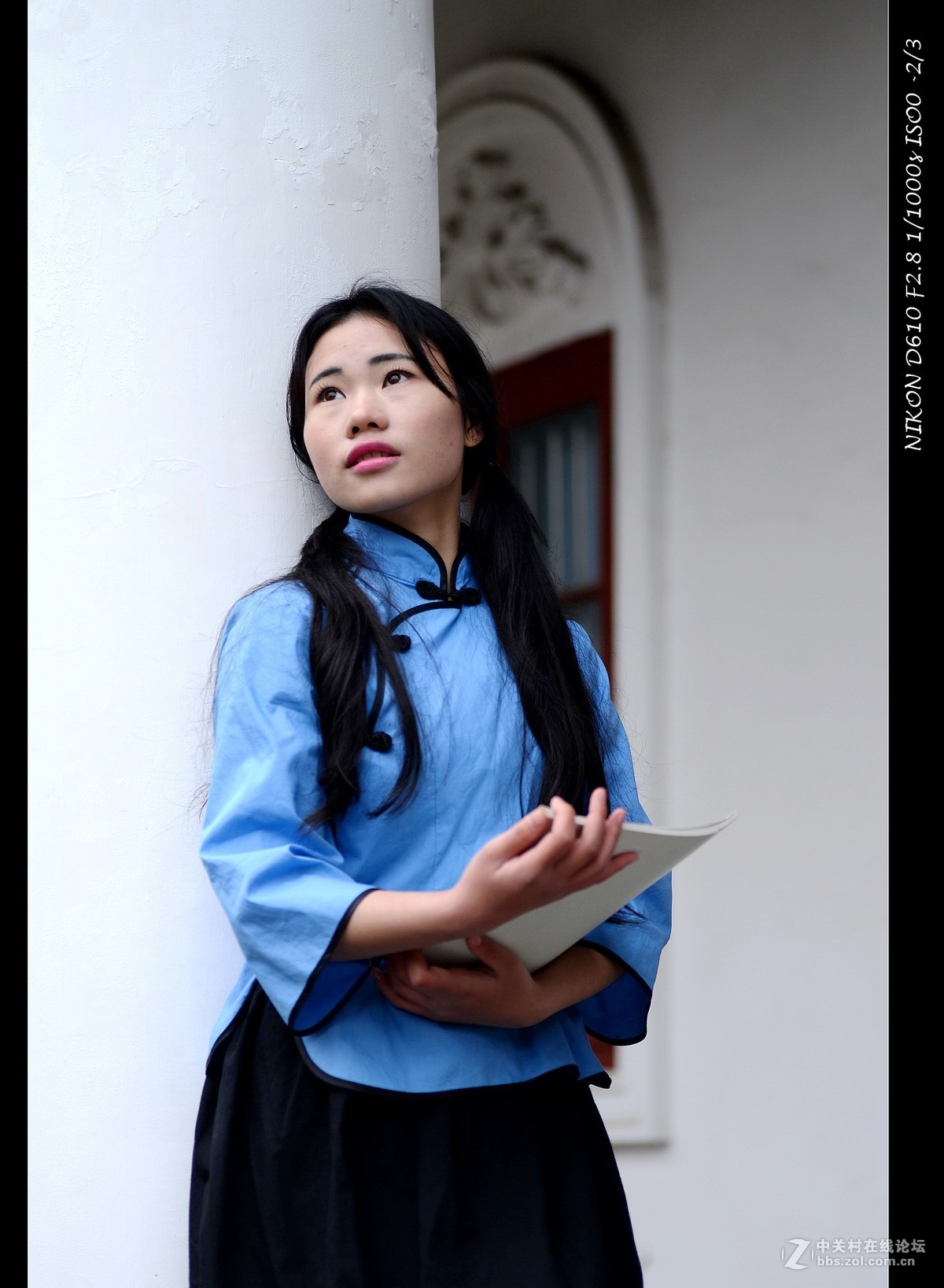 素雅的民国女大学生