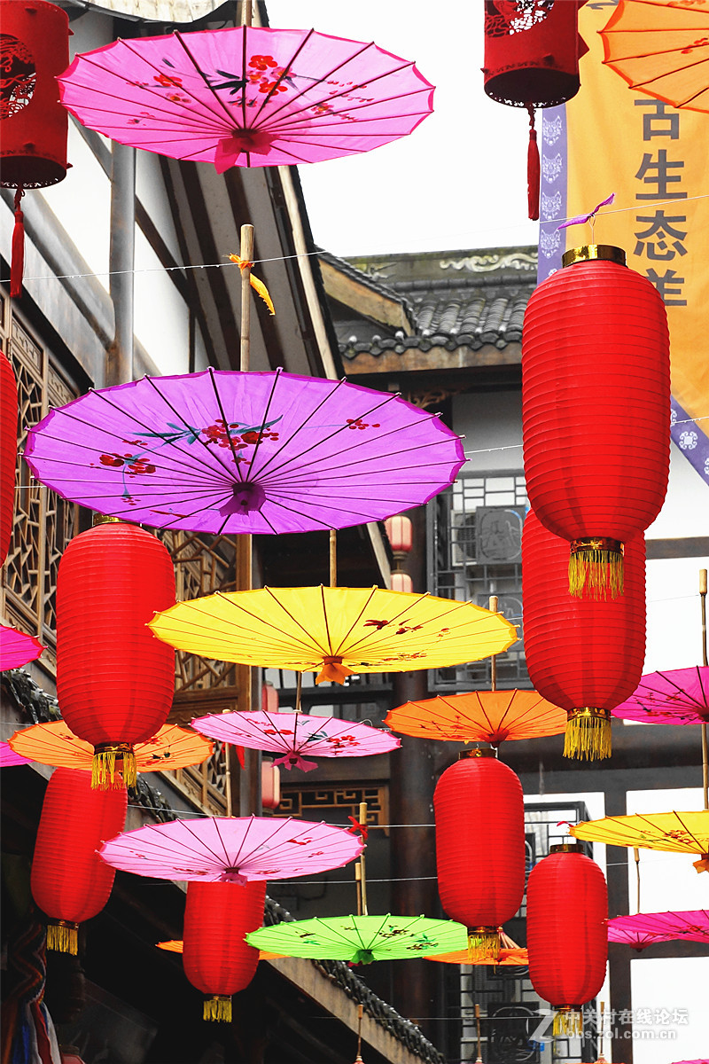 嘉州长卷开街之红灯笼小花伞