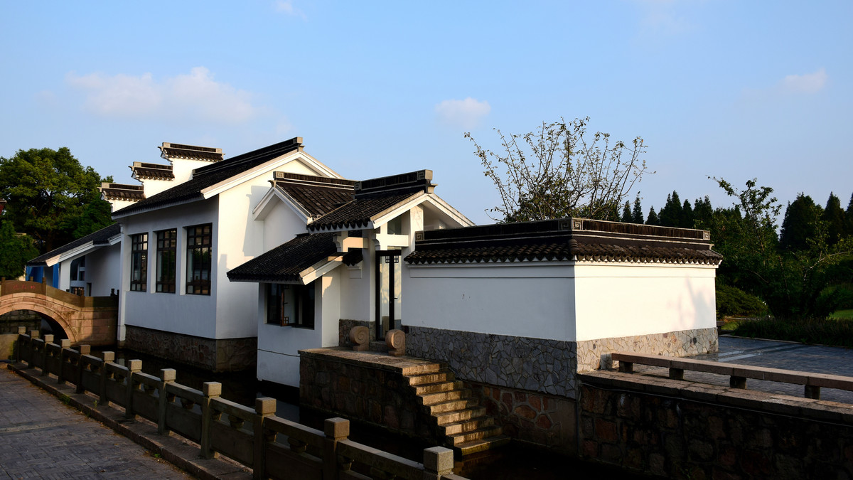 上海万竹园（内有丝竹镇）