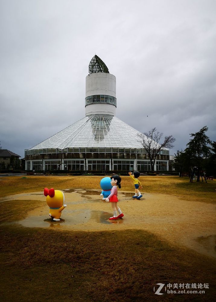 日本  高冈 寻找机器猫的家