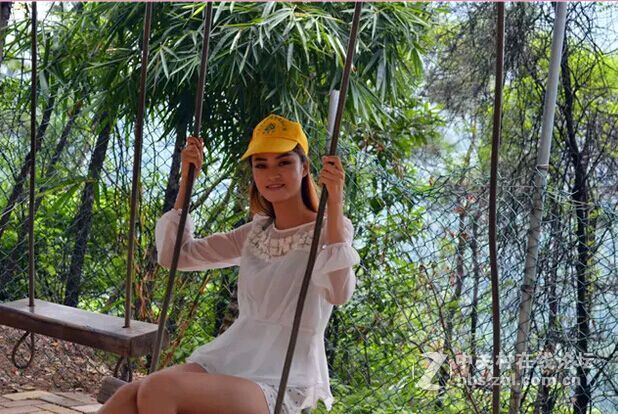 中秋节去东莞游玩偶遇的美女