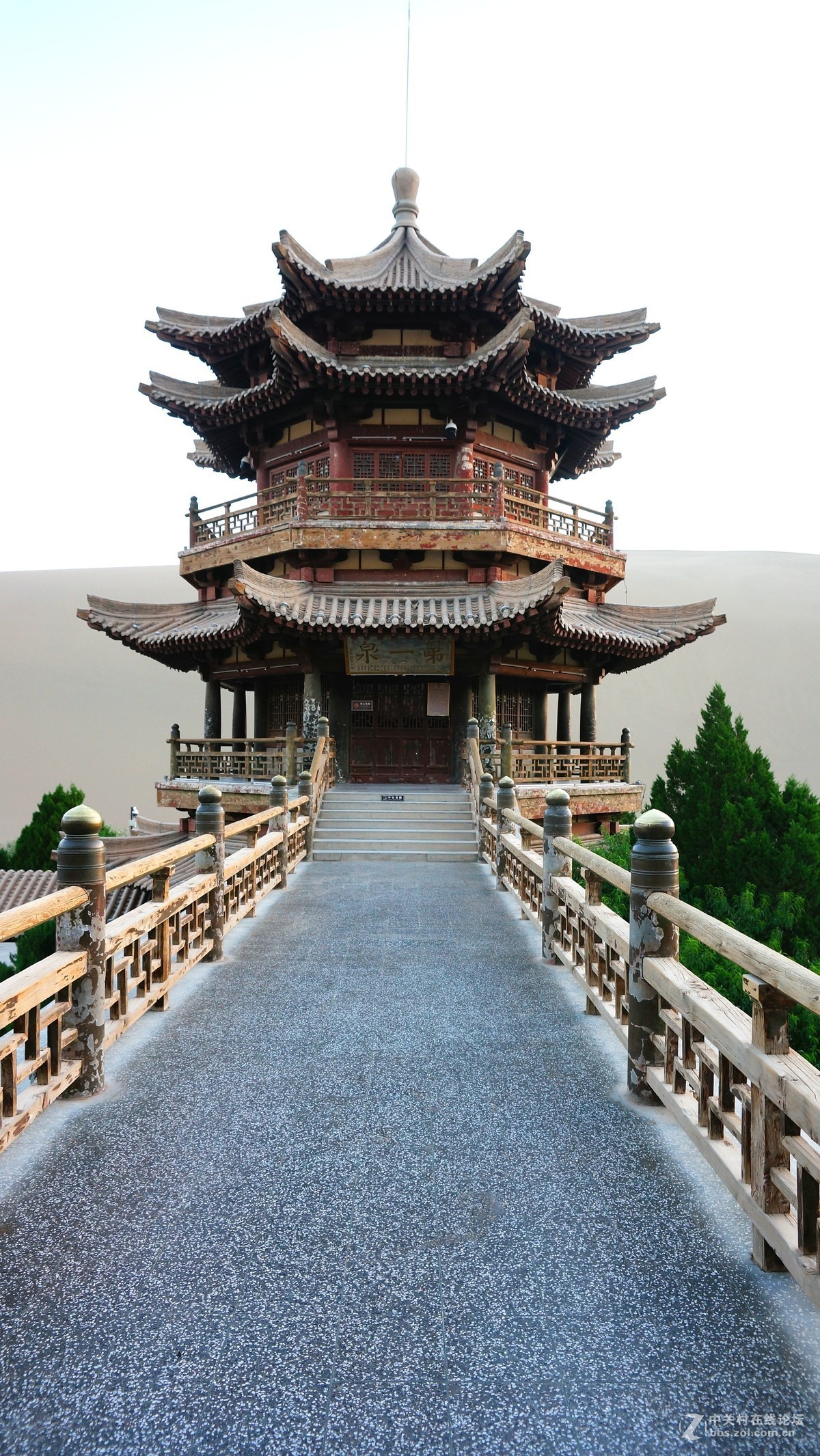 鸣沙山   月牙泉