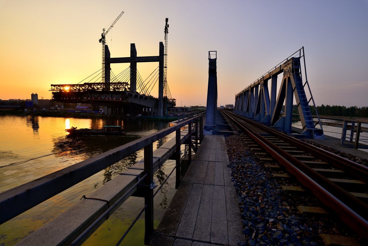 在建中的范公路大桥