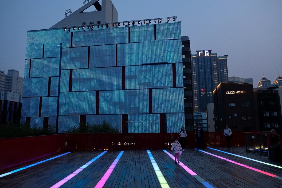 西安创业咖啡街夜景