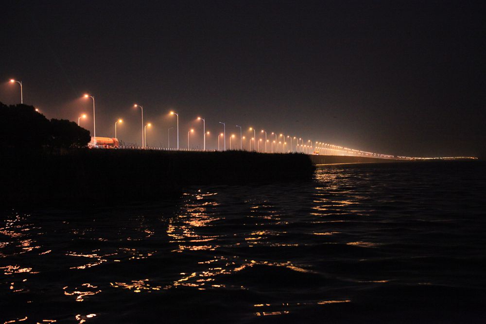 滆湖高速大桥夜景