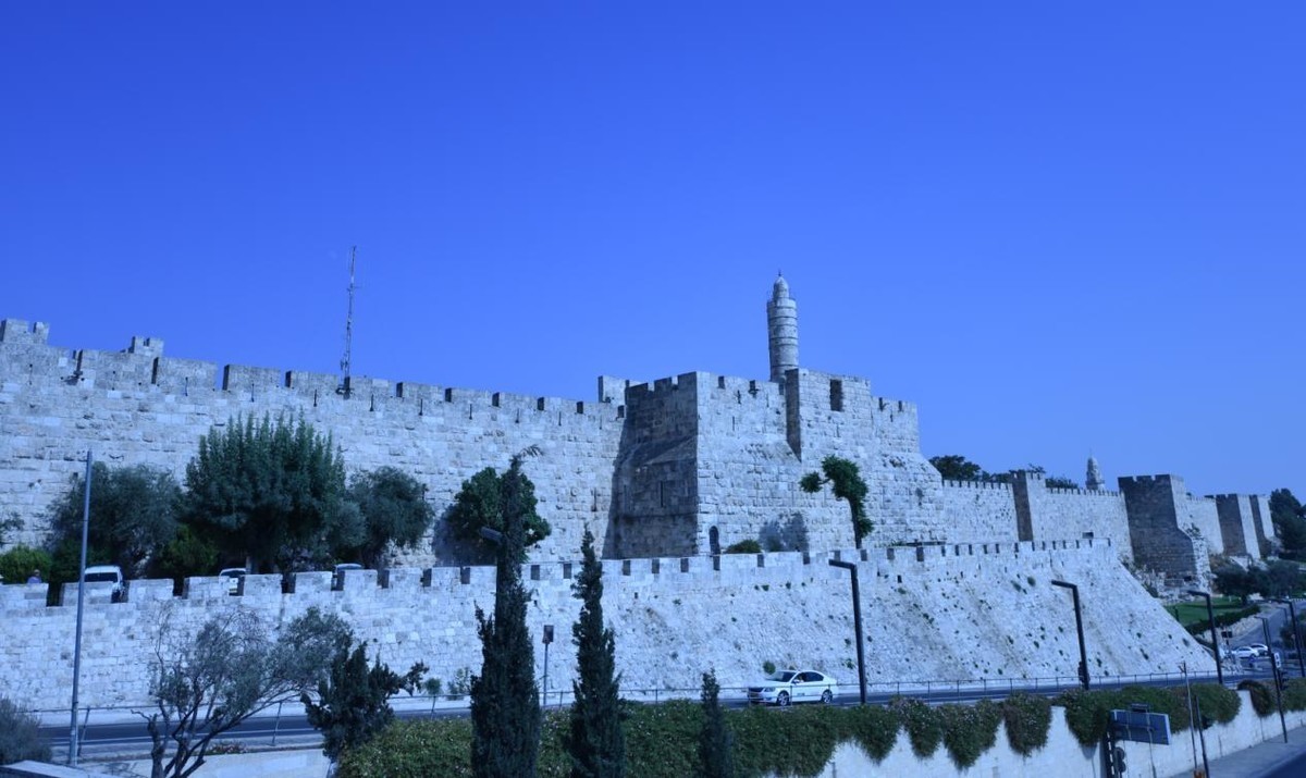 世界若有十分美，九分在耶路撒冷