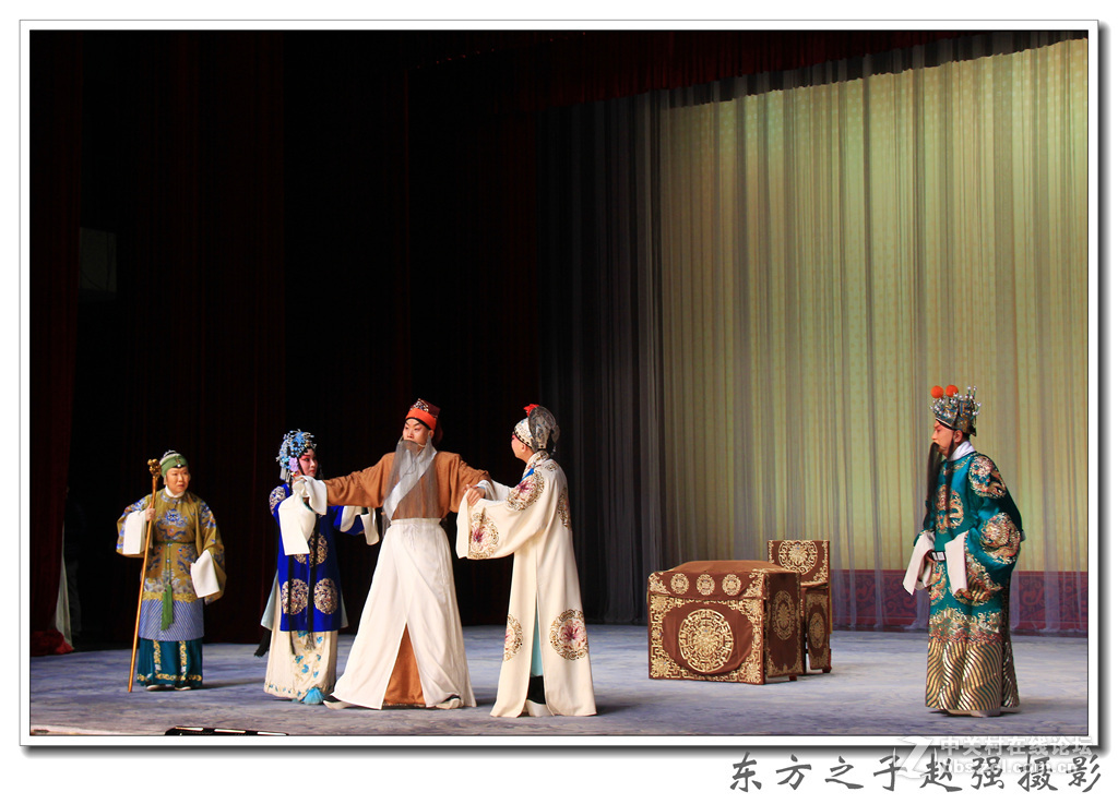 欣赏京剧《洪洋洞》剧照主演：张桐、房志刚、刘欢