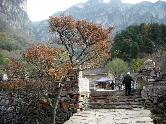 中国一“作死”景区，当地人疯狂宰客乱收费现象严重，今却无人去