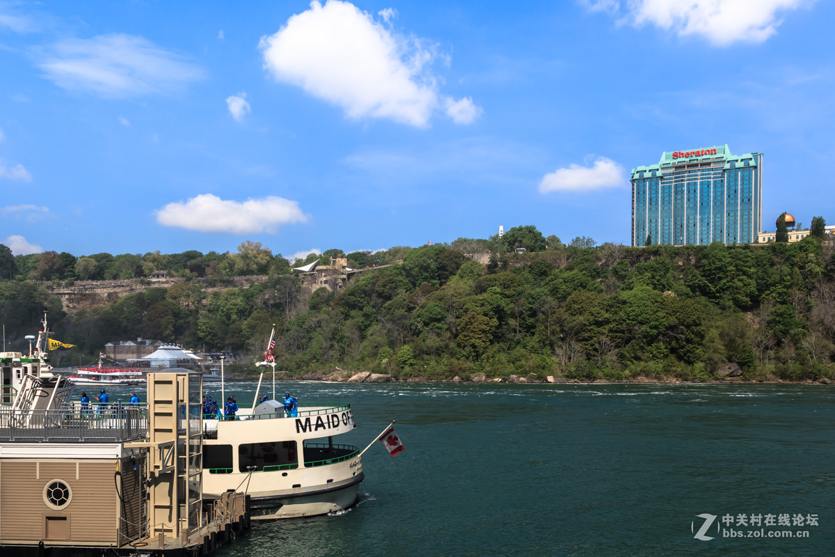 尼亚加拉大瀑布景区掠影【2】---祝贺老朋友空中的烟云荣任静物摄影星空(中国)首席版主