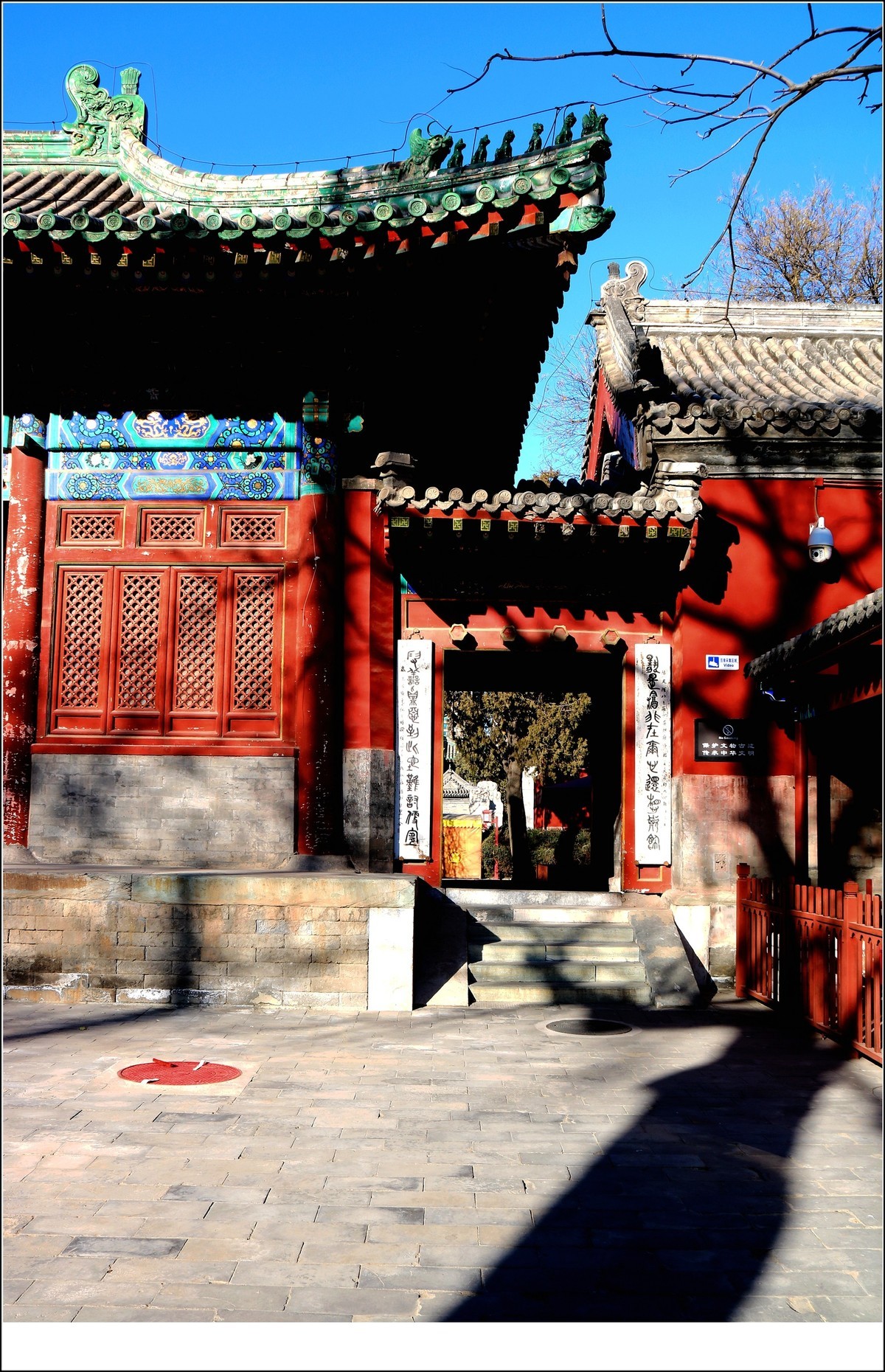 闹市中的古老庙宇北京东岳庙