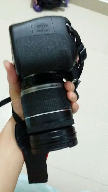 转让佳能70D + 佳能EF-S 18-200mm f/3.5-5.6 IS 套机出售。