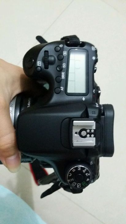 转让佳能70D + 佳能EF-S 18-200mm f/3.5-5.6 IS 套机出售。