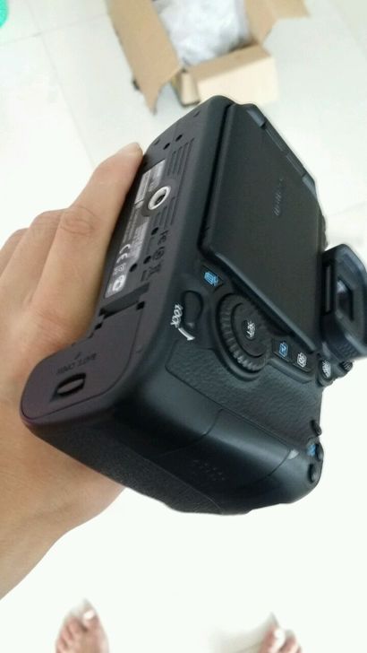 转让佳能70D + 佳能EF-S 18-200mm f/3.5-5.6 IS 套机出售。