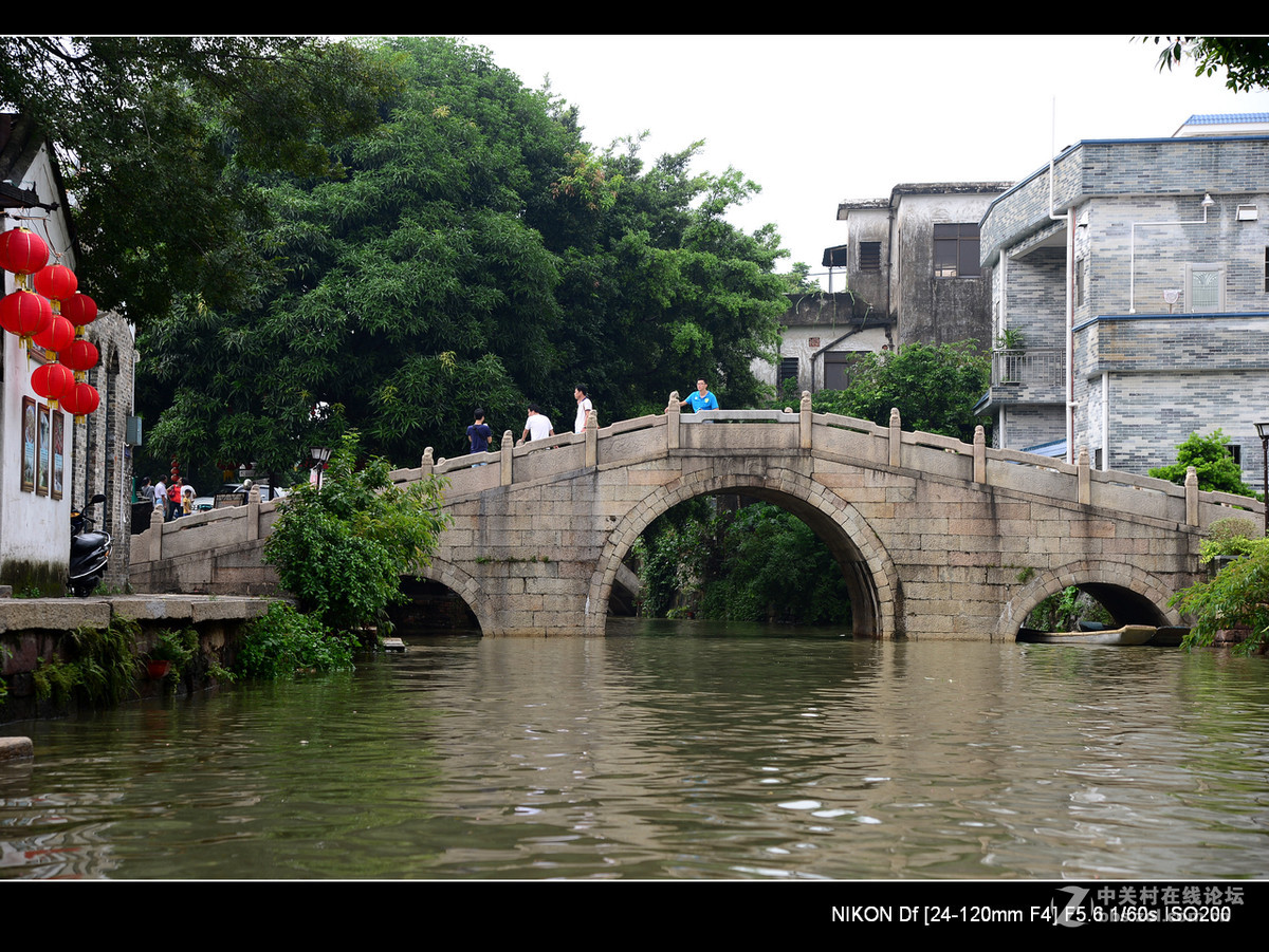 周日雨中漫游水乡逢简村。