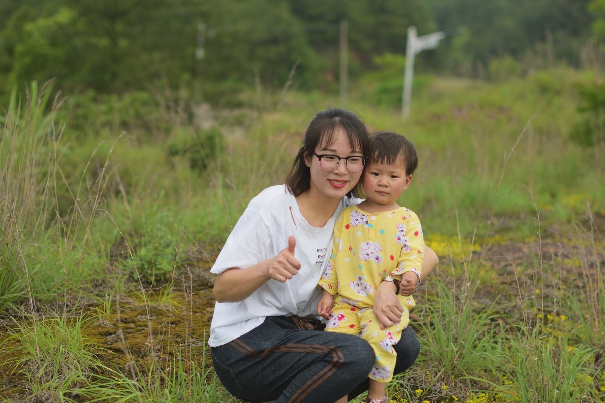 郊拍“小卖萌”