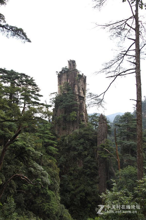 湖南莽山将军寨风光。