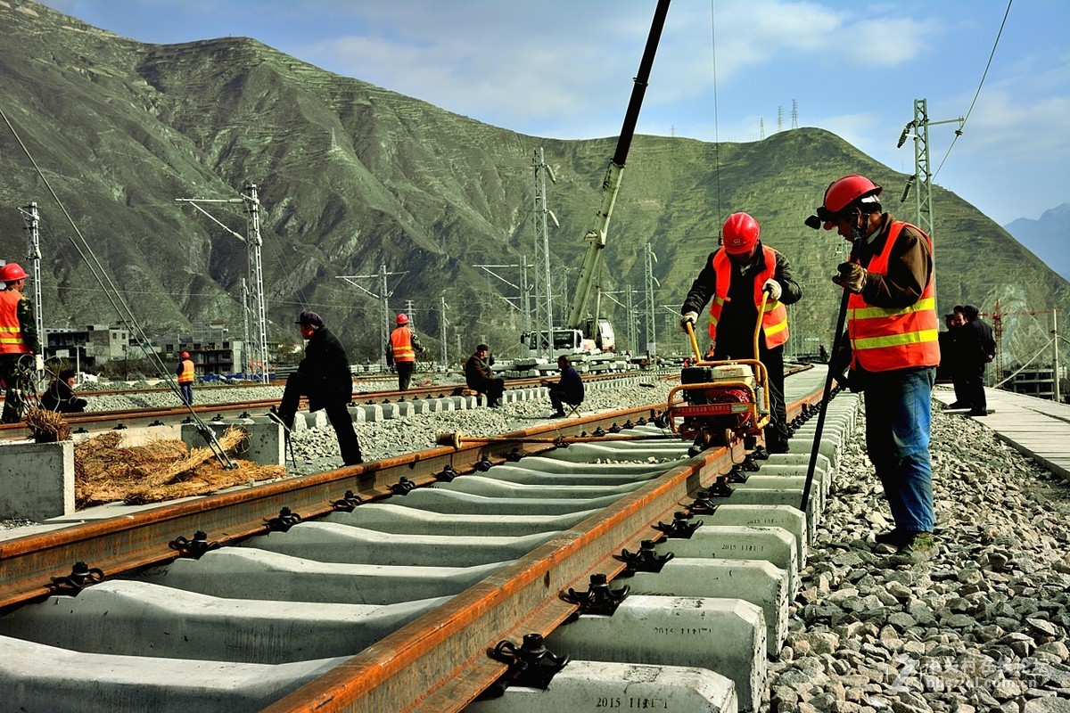 在建中的蘭渝鐵路隴南段四