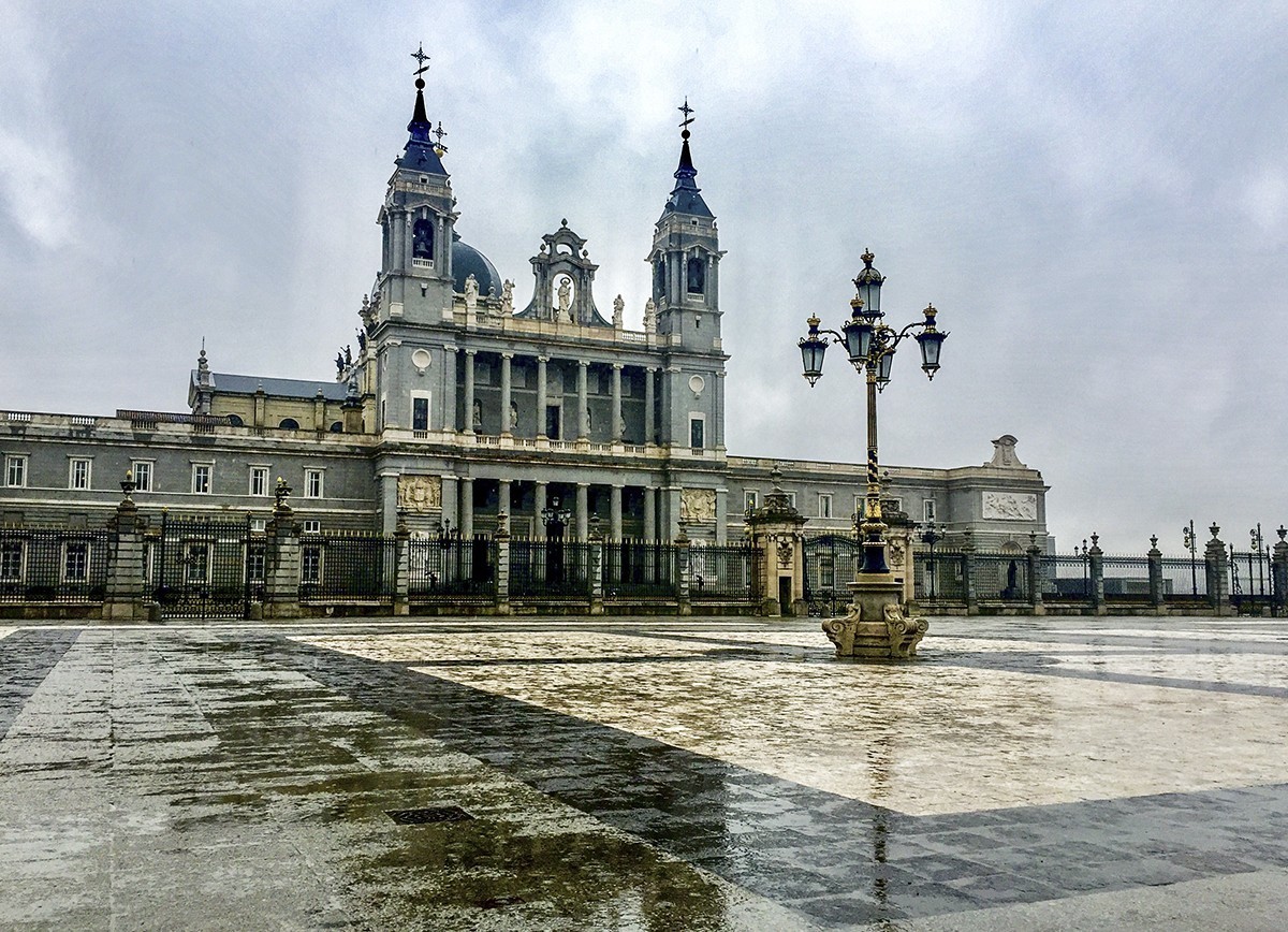 壮 美 的 西 班 牙 王 宫