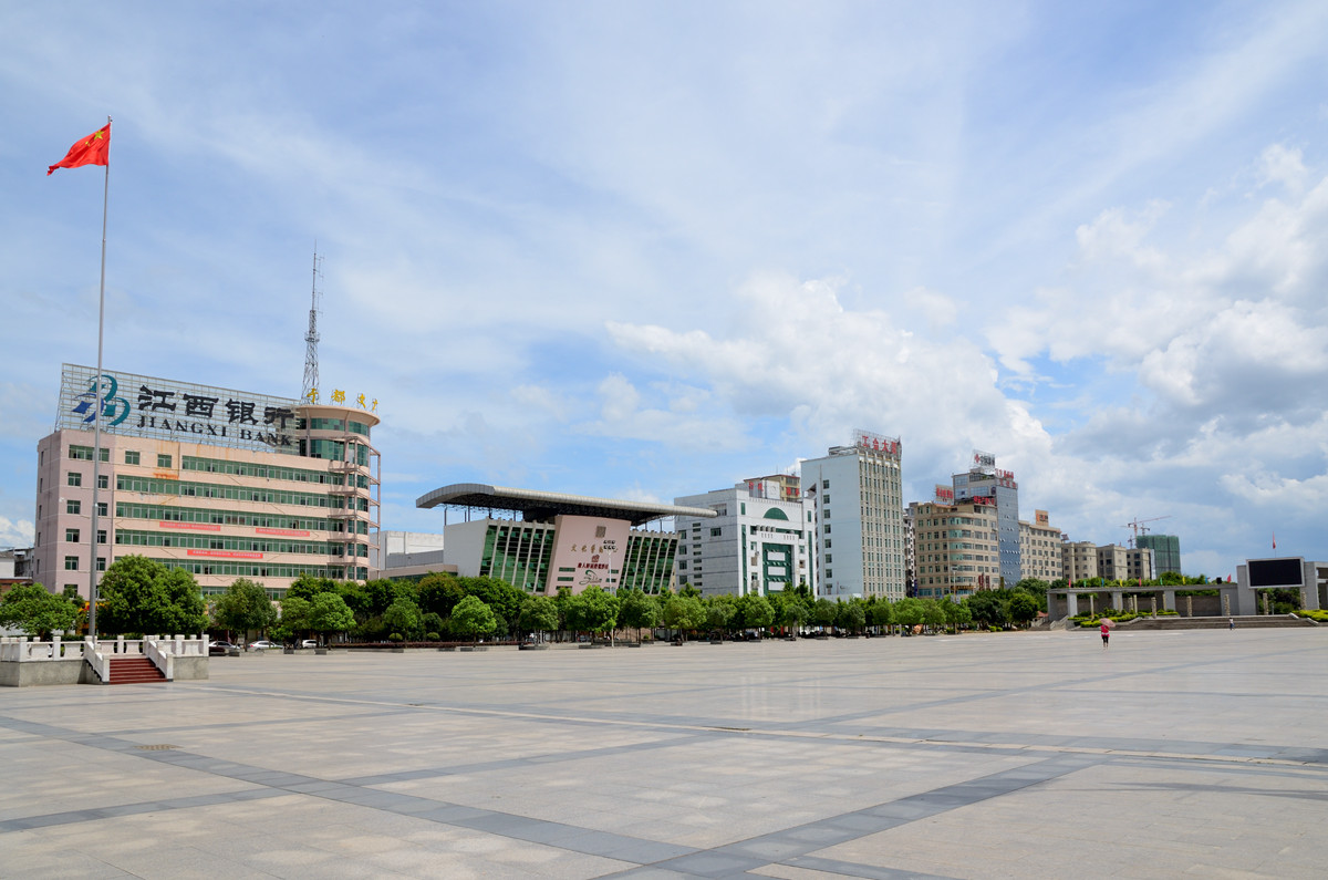 靓丽的于都长征广场